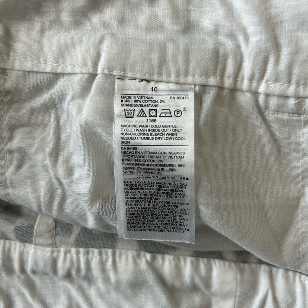 NWT Old Navy leopard Everyday Shorts. Size 10. Midrise. 3.5 inch inseam. NEW! - Picture 8 of 11